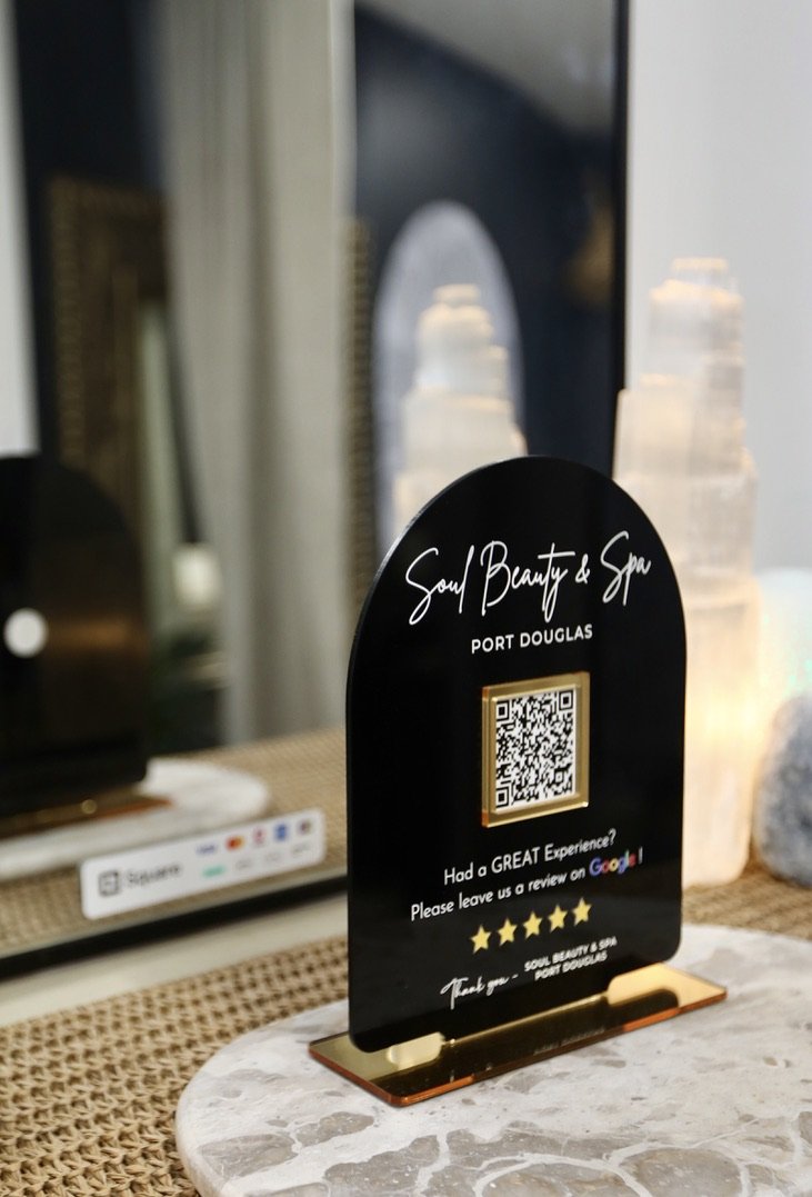 The Soul Spa & Beauty review corner with crystal salt lamps